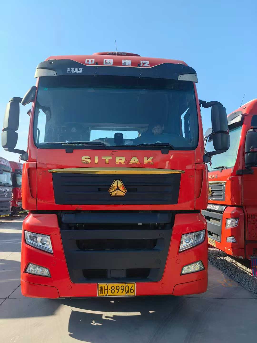 汕德卡570馬力二手牽引車(chē)